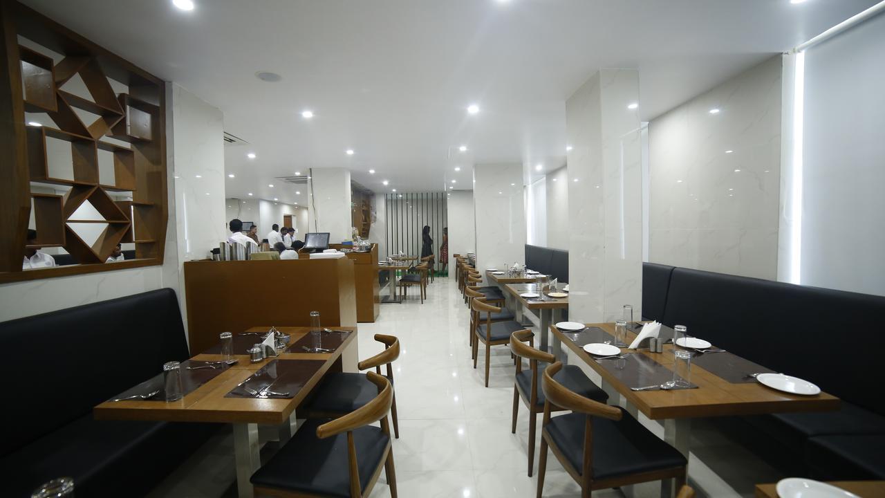 Hotel Suraj Grand Nandyal Esterno foto