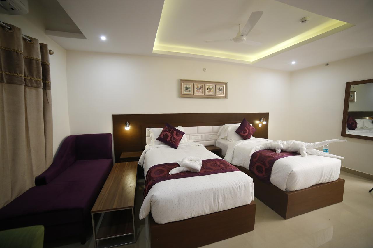 Hotel Suraj Grand Nandyal Esterno foto