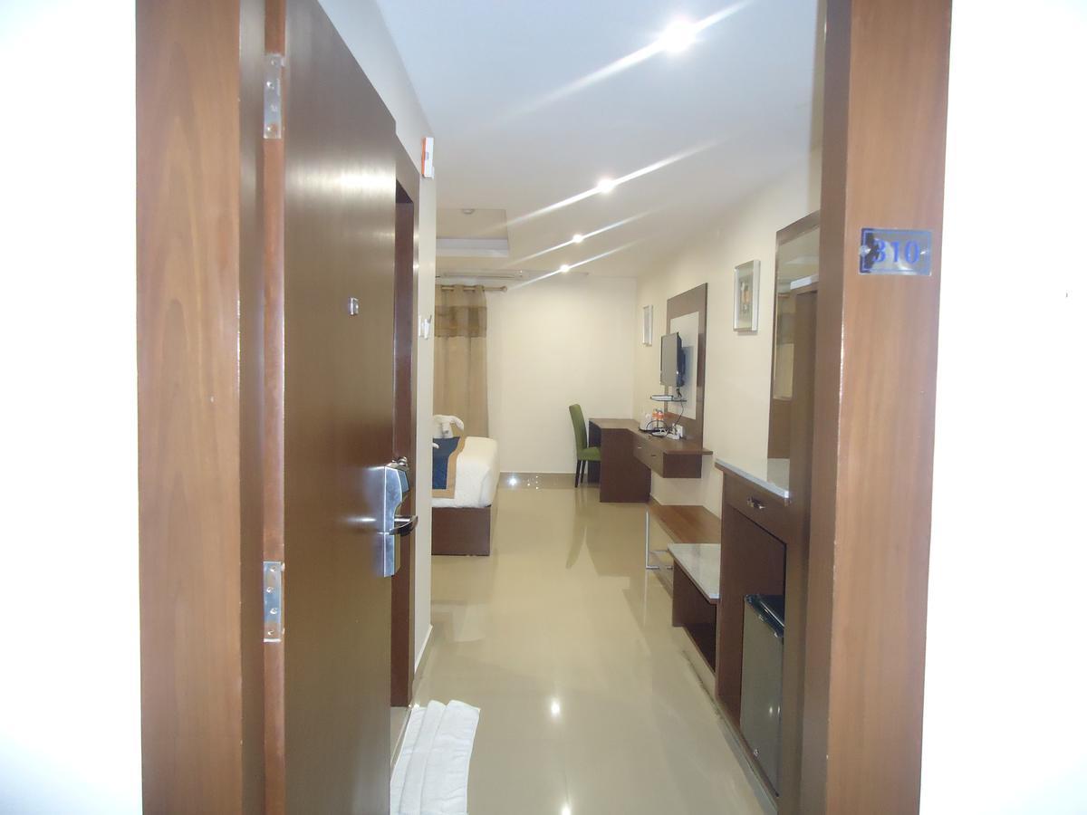 Hotel Suraj Grand Nandyal Esterno foto